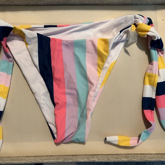 Women’s Swim Suit size Medium - Picture 5 of 7